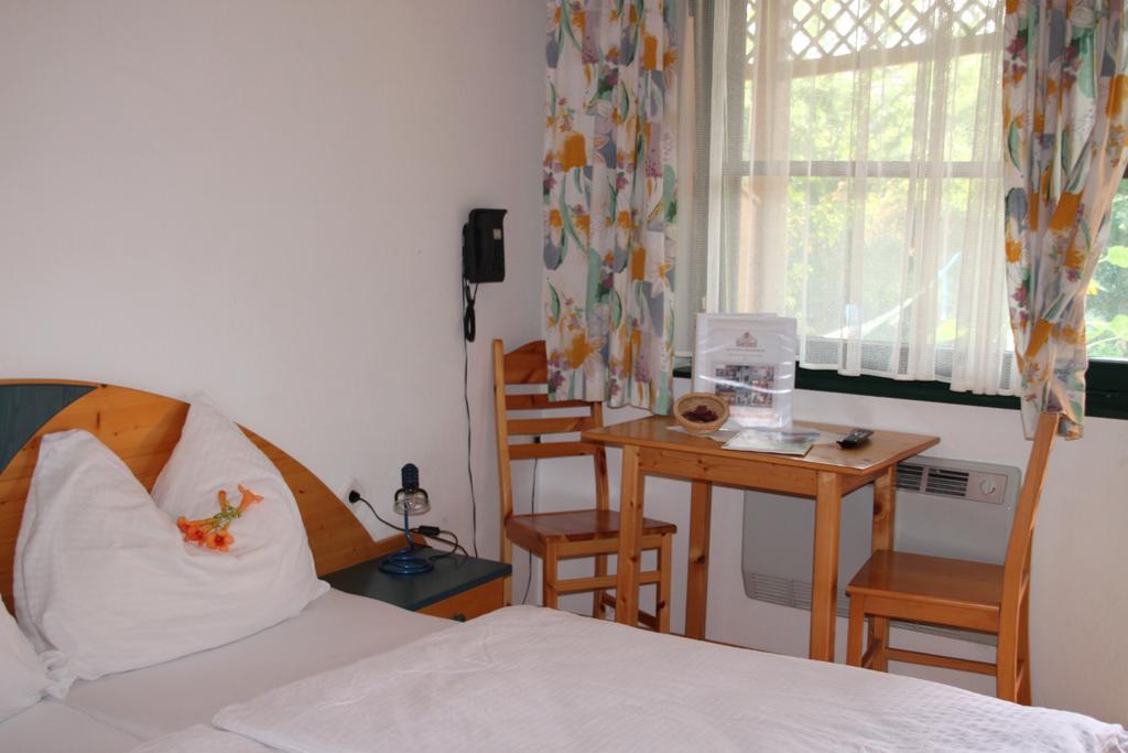 Pension Gartner Wallern im Burgenland Habitación foto