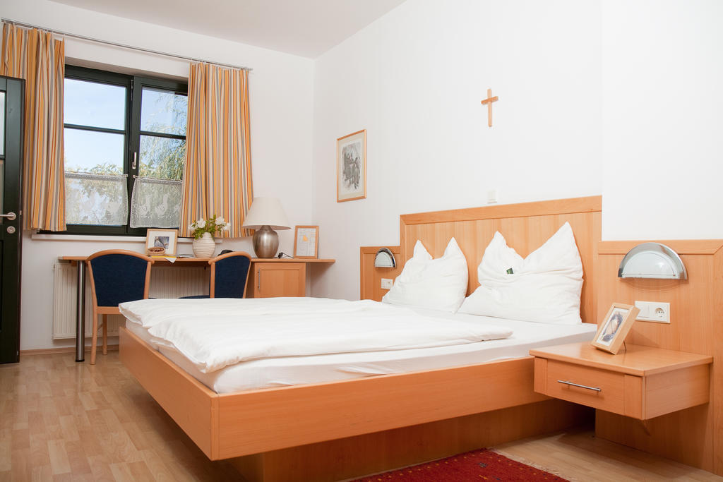 Pension Gartner Wallern im Burgenland Habitación foto