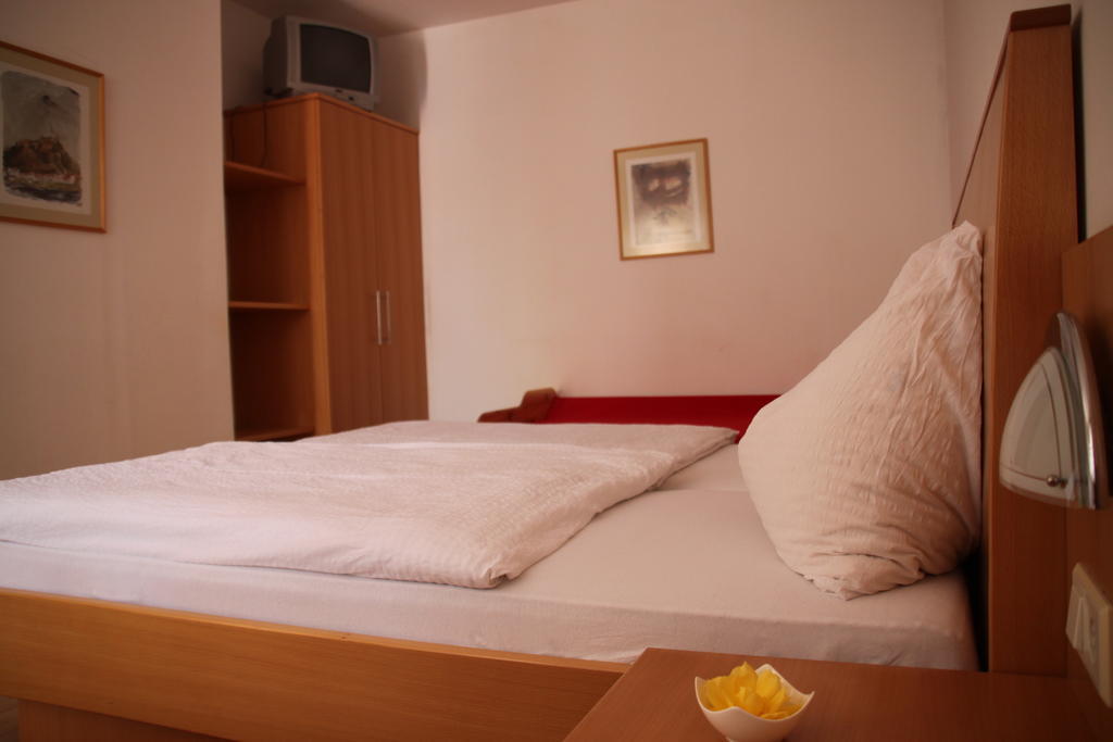 Pension Gartner Wallern im Burgenland Habitación foto